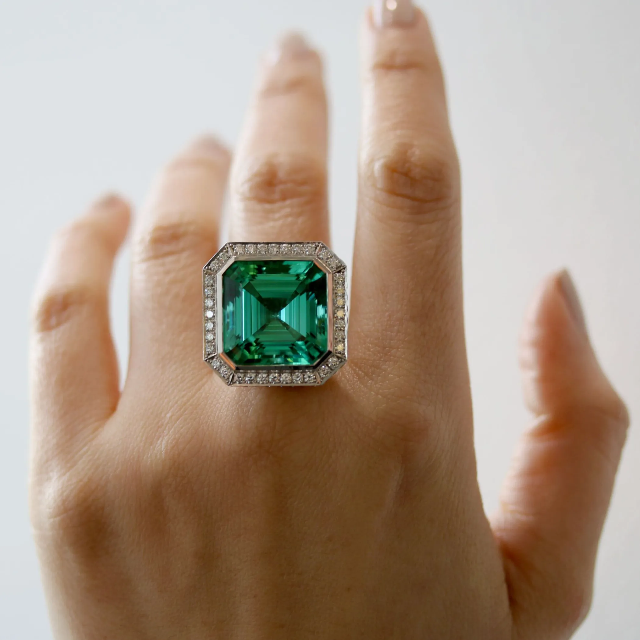 bluegreen_tourmaline_amp__4.webp Theo Fennell Jewellery | One Off Pieces*Blue-Green Tourmaline & Diamond Floribunda Ring